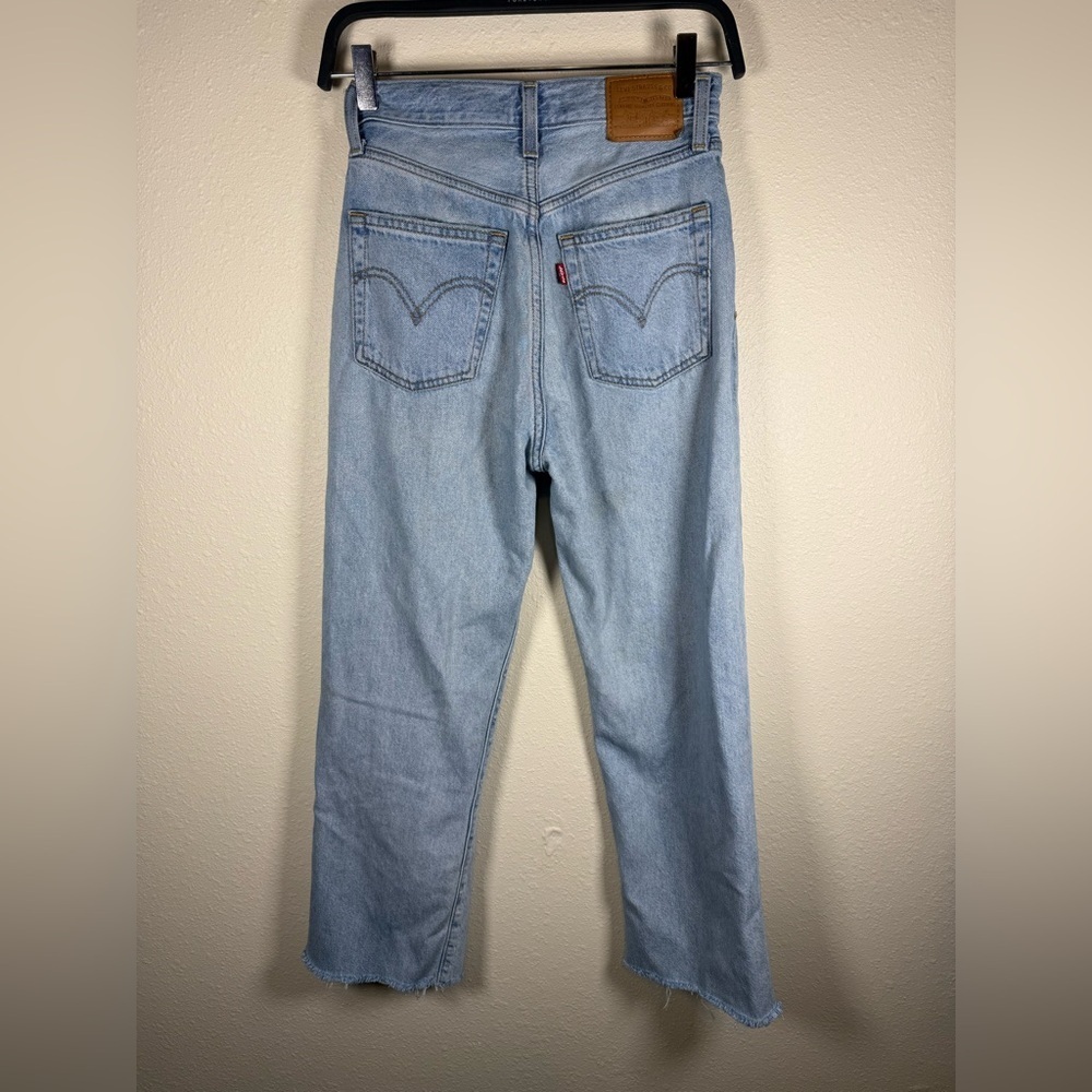 Levi Ribcage Straight Womens Jeans 25 Cropped Cut Hem 25” Inseam Light Wash - Picture 5 of 10